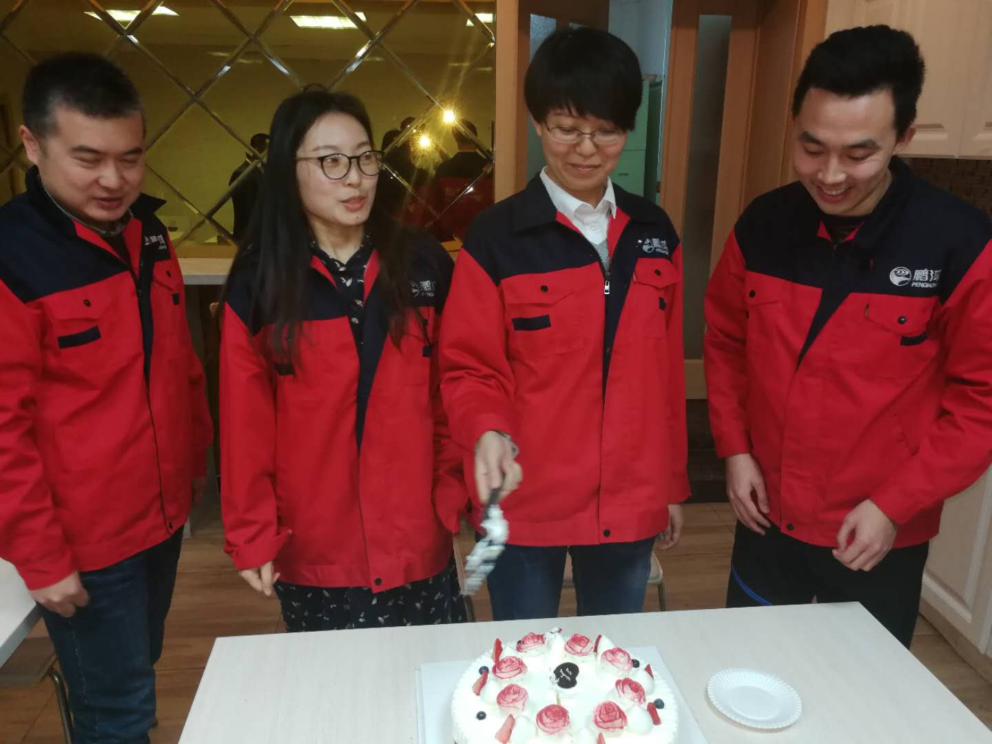 太阳城官网员工2月份生日会